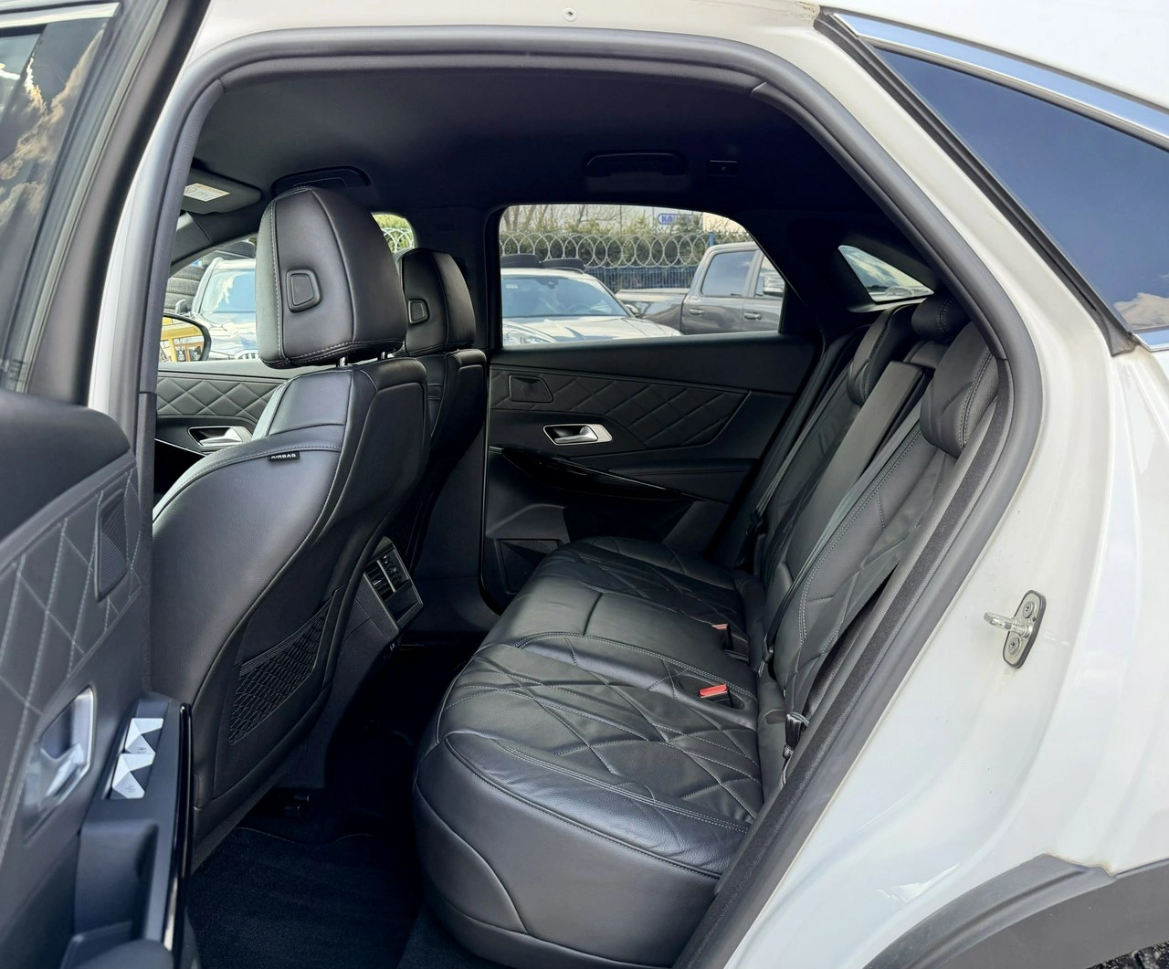 DS Automobiles DS 7 Crossback - Zdjęcie 9