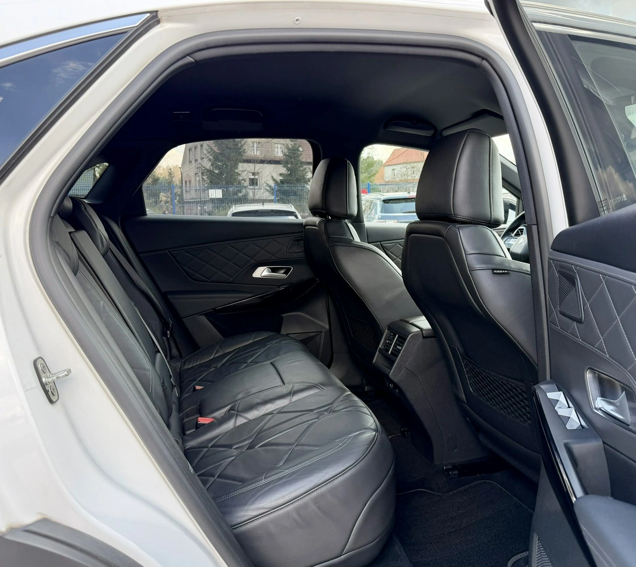 DS Automobiles DS 7 Crossback - Zdjęcie 11