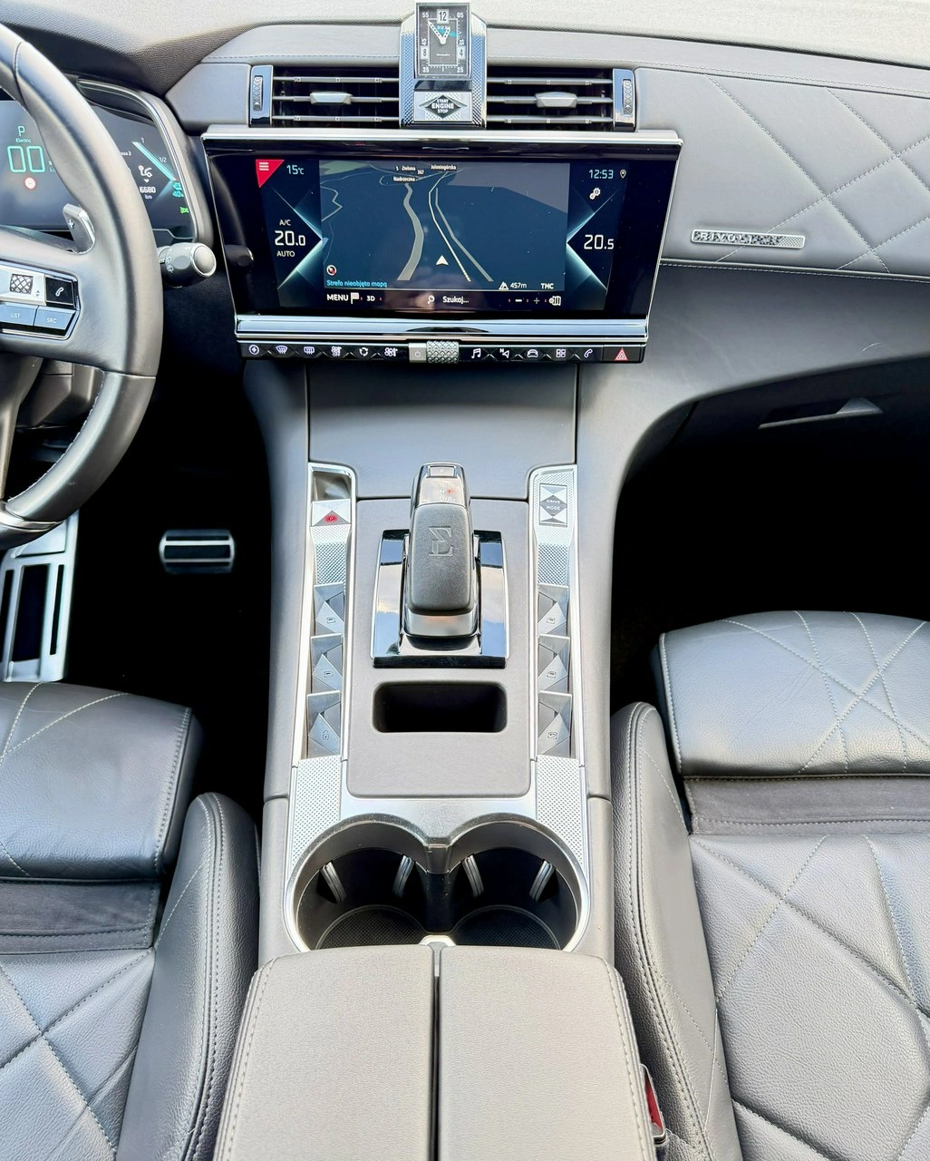 DS Automobiles DS 7 Crossback - Zdjęcie 17