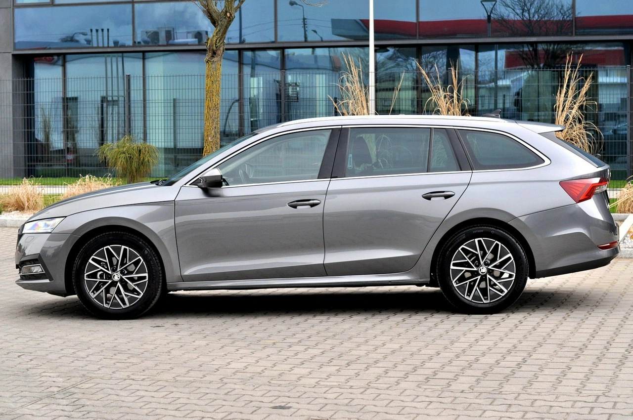Skoda Octavia - Zdjęcie 4