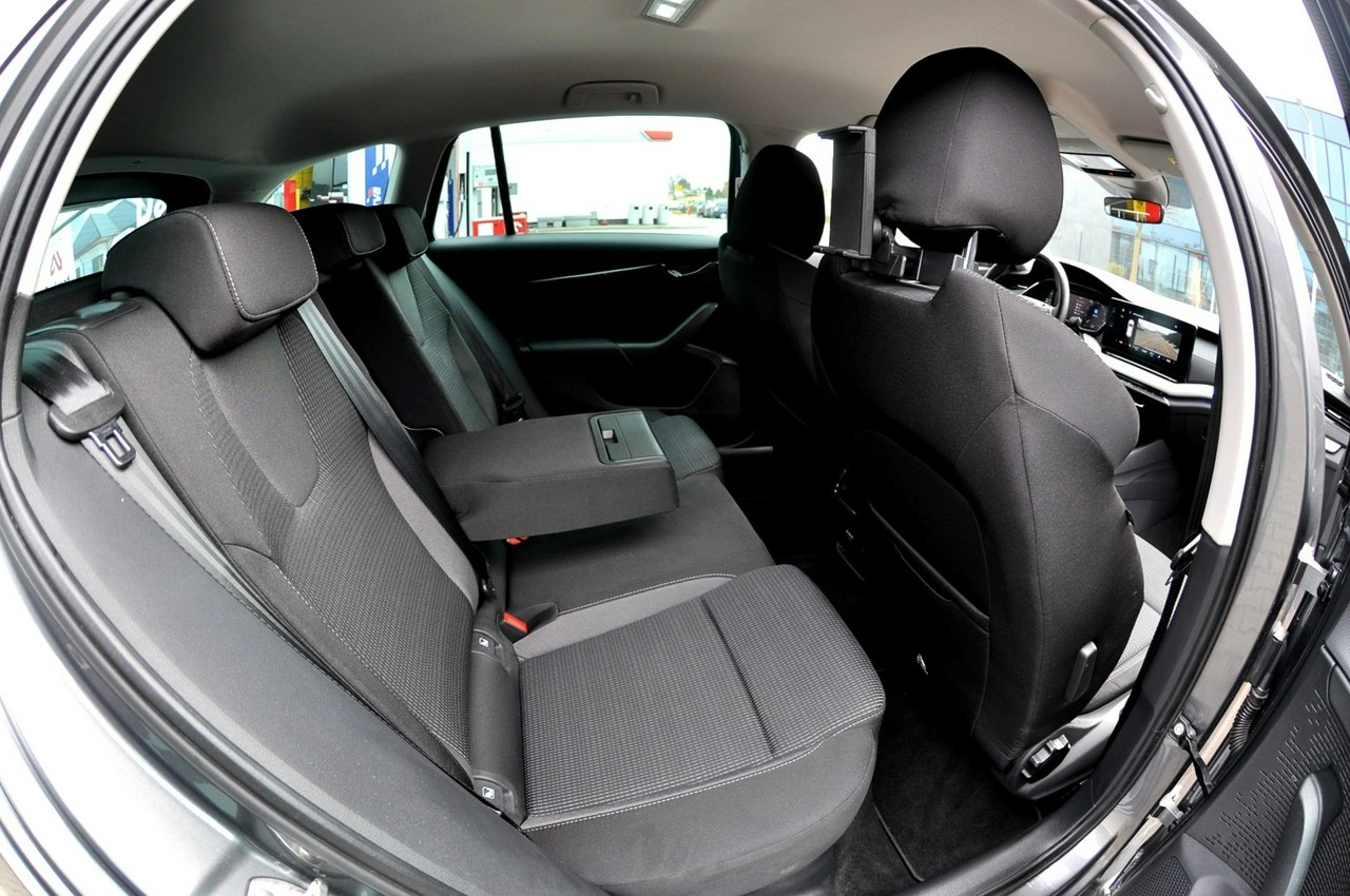 Skoda Octavia - Zdjęcie 8