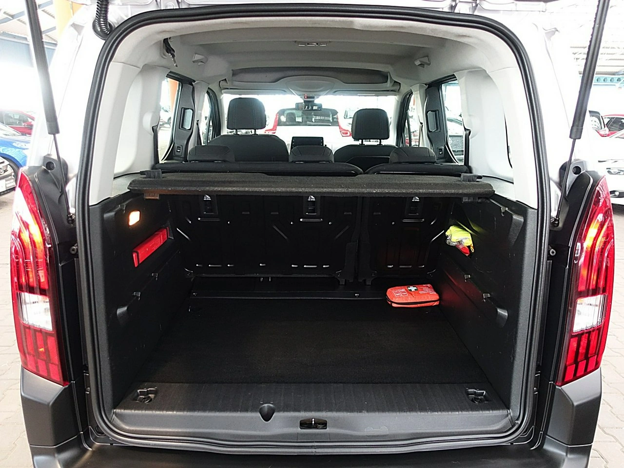 Peugeot Rifter - Zdjęcie 10