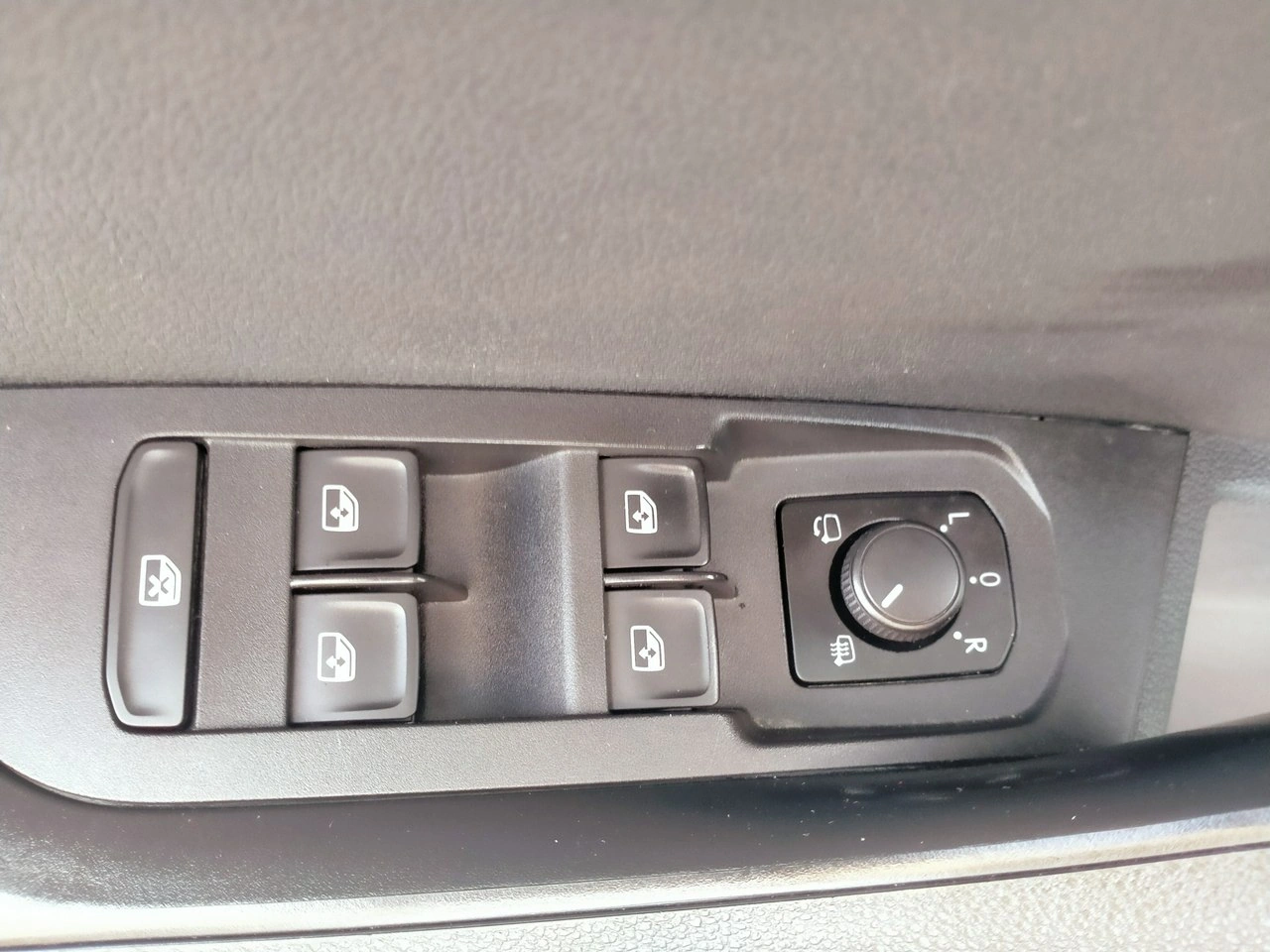 Skoda Karoq - Zdjęcie 12