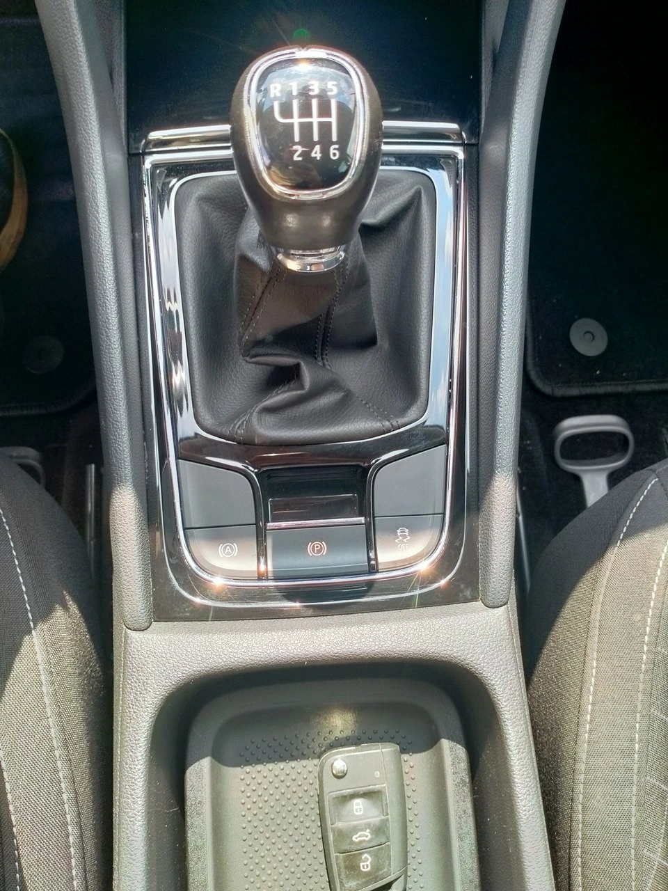 Skoda Karoq - Zdjęcie 23