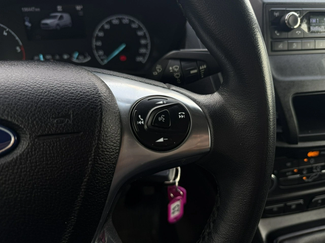 Ford Transit Connect - Zdjęcie 17