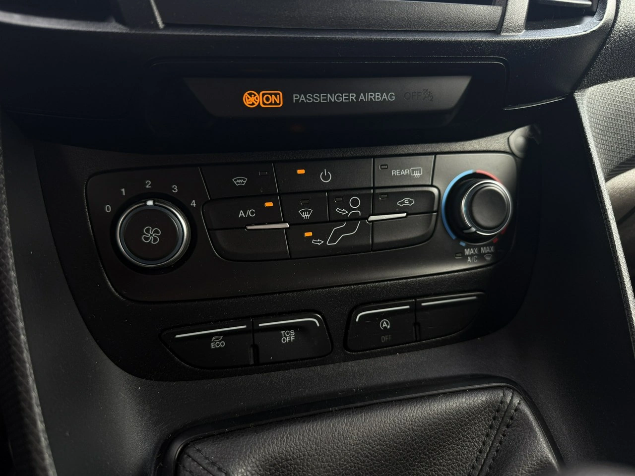 Ford Transit Connect - Zdjęcie 24