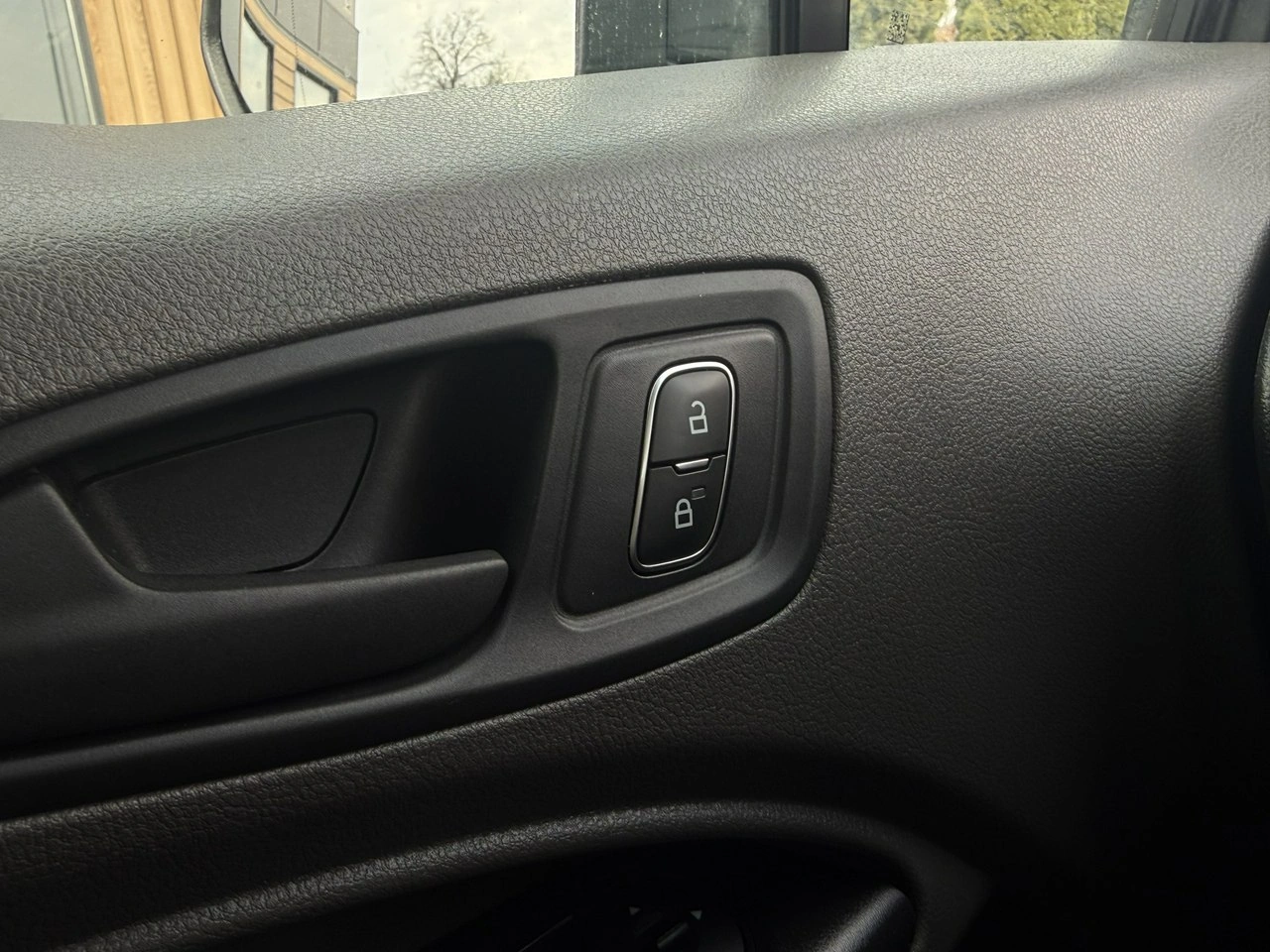 Ford Transit Connect - Zdjęcie 28