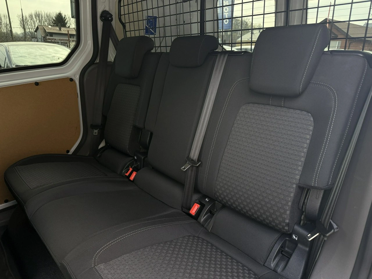 Ford Transit Connect - Zdjęcie 31