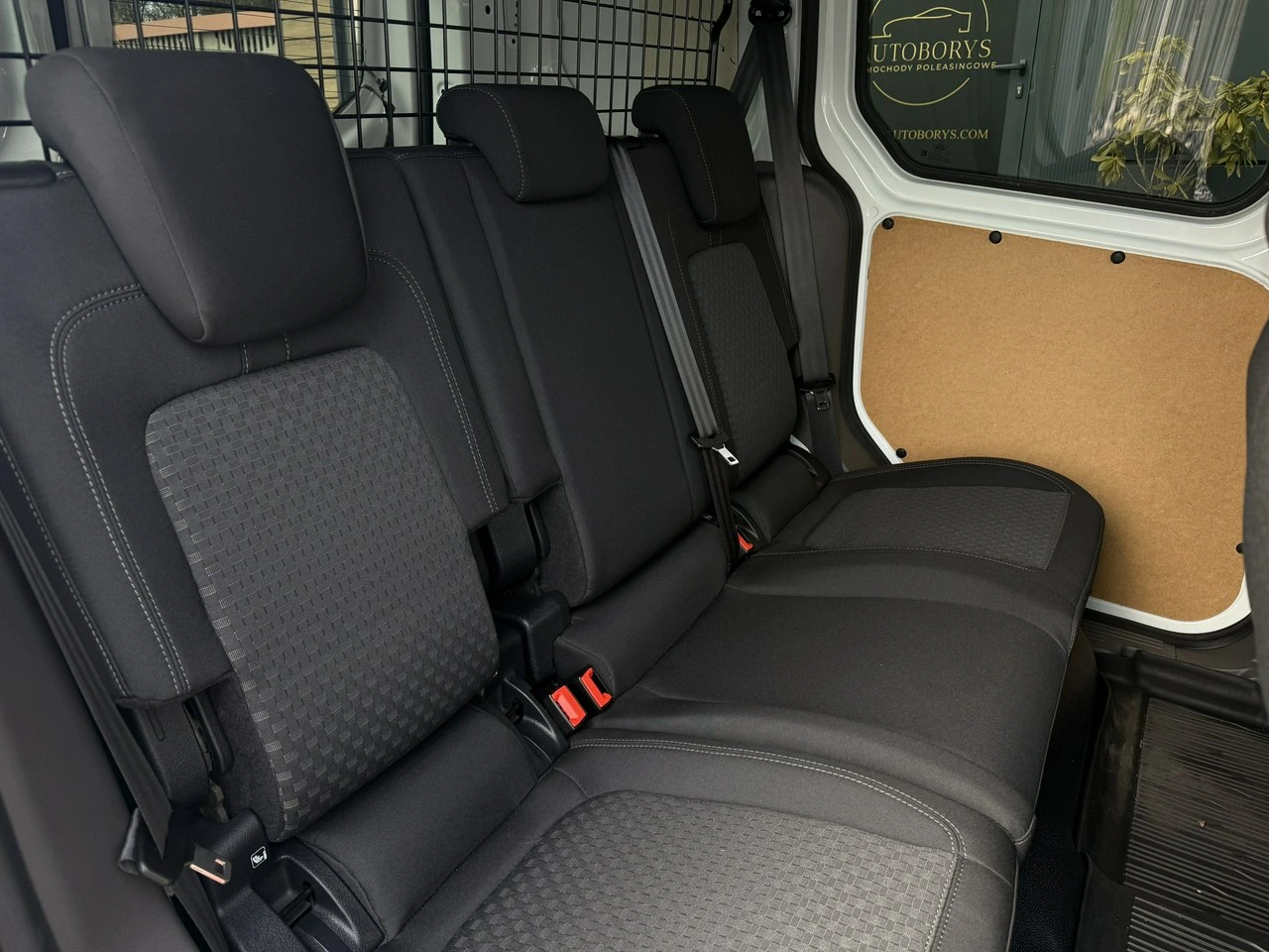 Ford Transit Connect - Zdjęcie 32