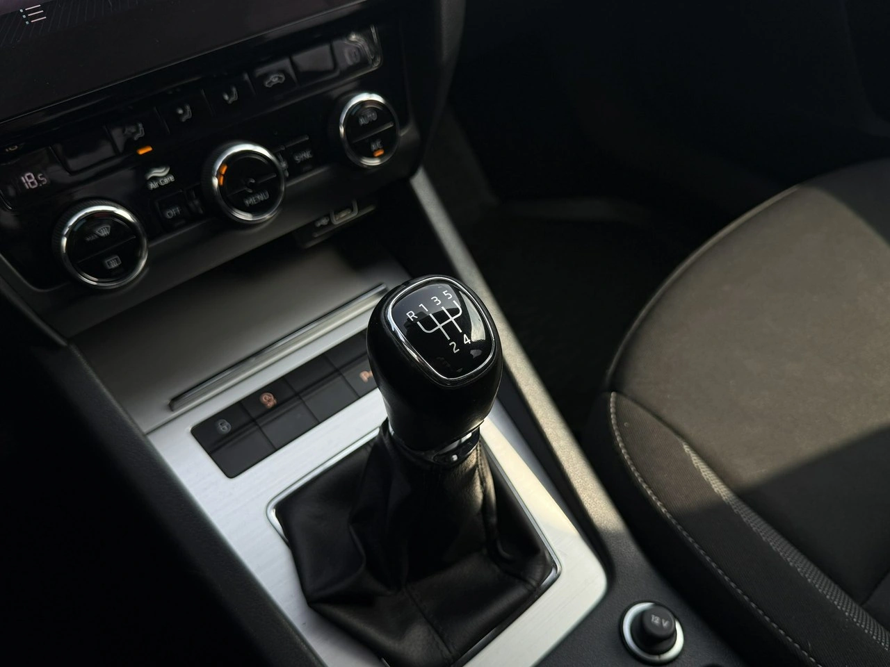 Skoda Octavia - Zdjęcie 24