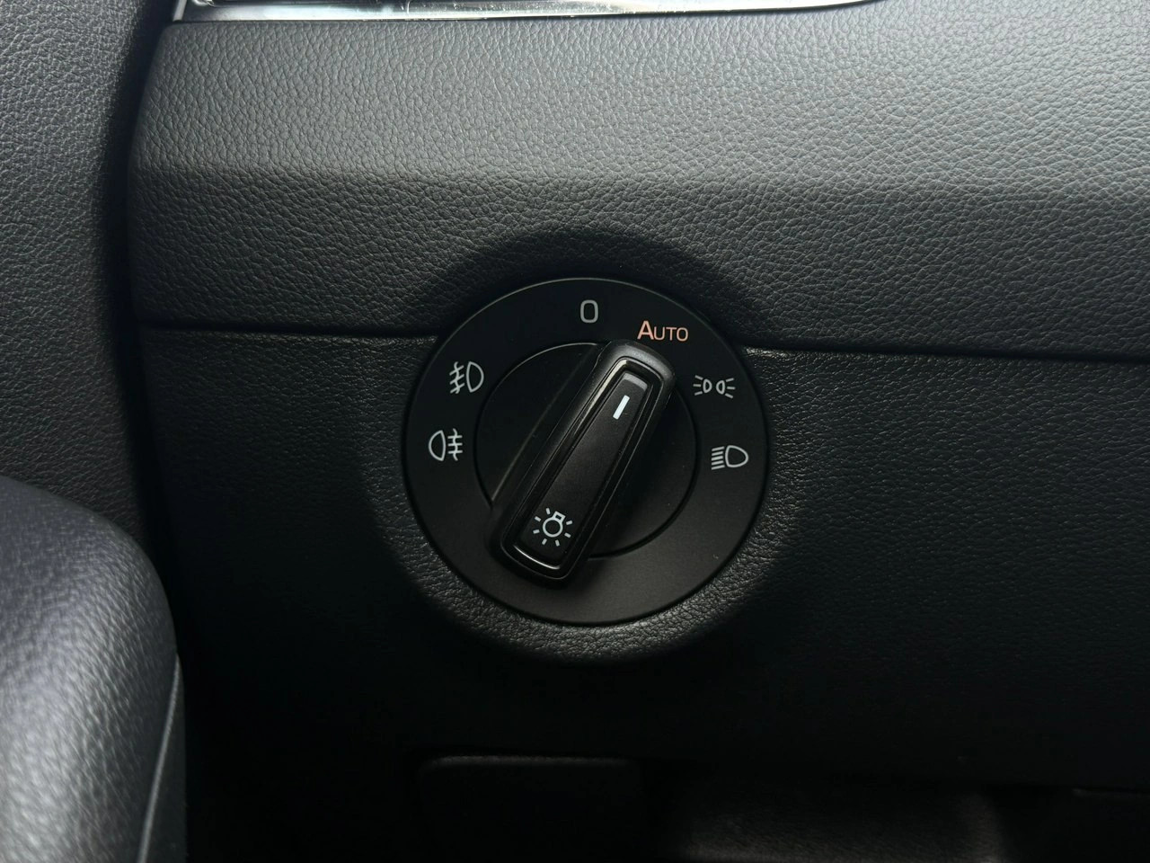 Skoda Octavia - Zdjęcie 29