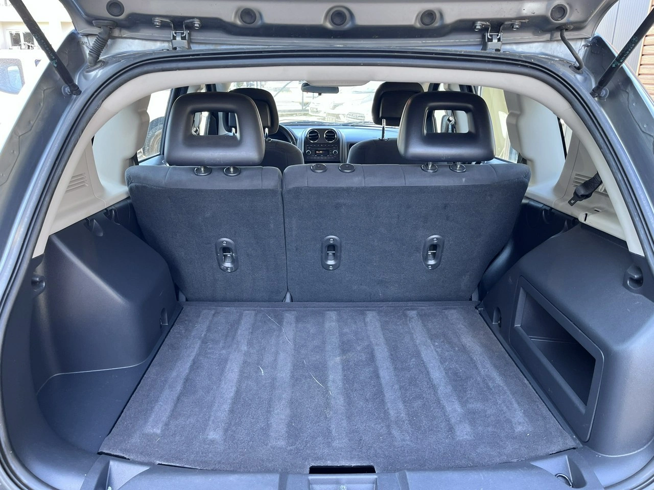 Jeep Compass - Zdjęcie 25