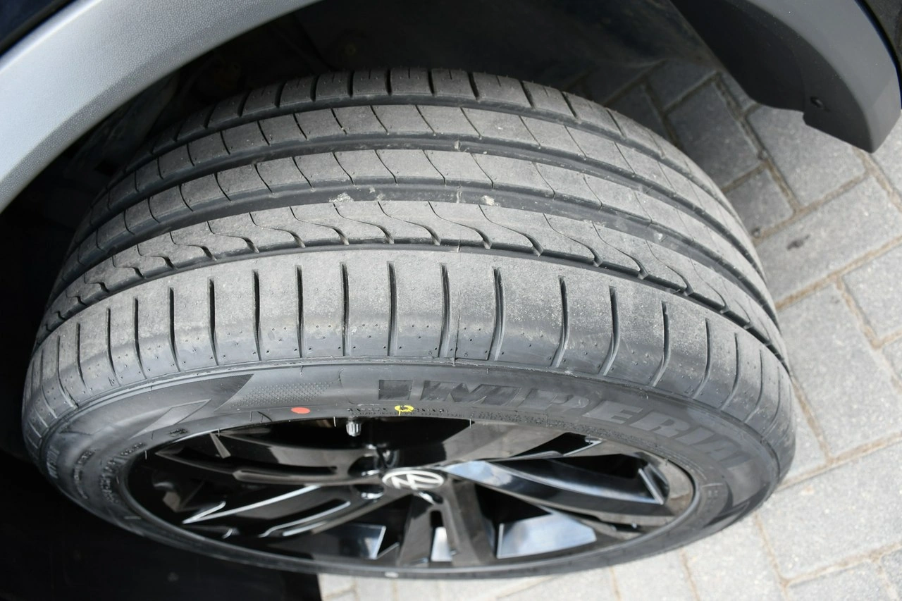 Volkswagen Tiguan - Zdjęcie 8