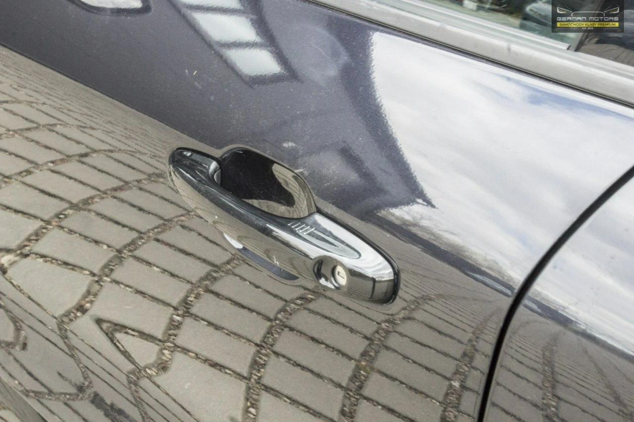 Ford Kuga - Zdjęcie 14