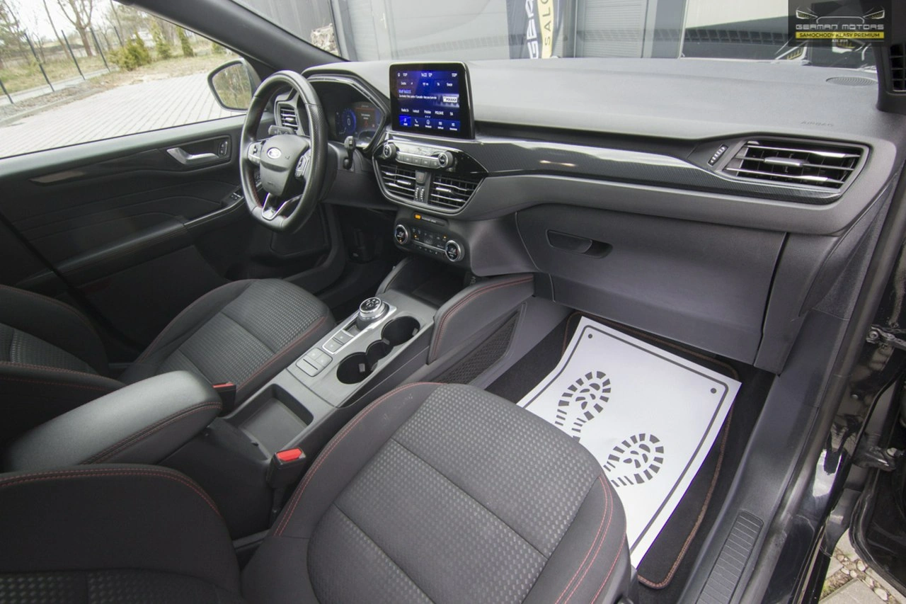 Ford Kuga - Zdjęcie 25