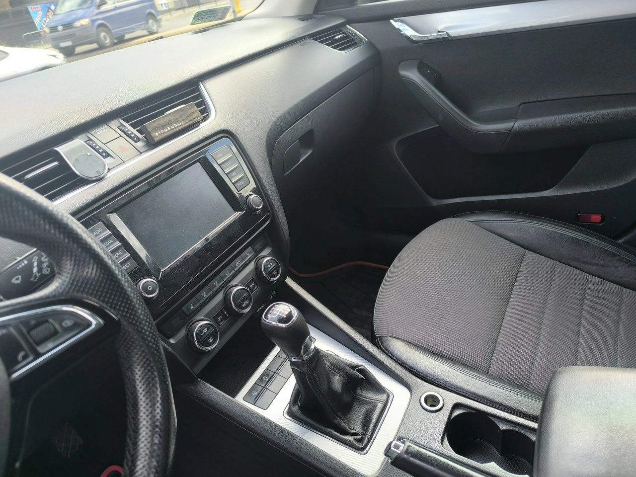 Skoda Octavia - Zdjęcie 14