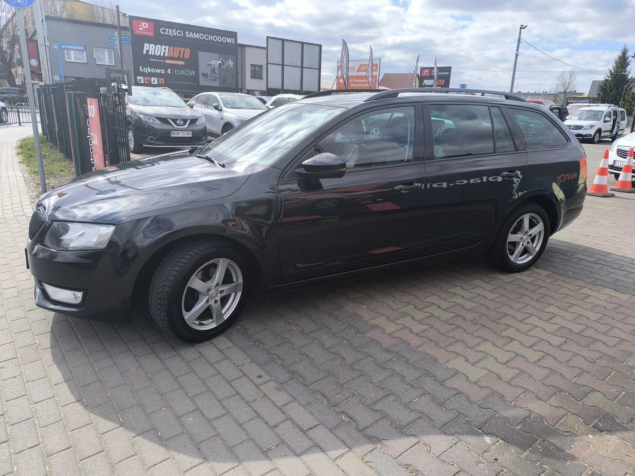 Skoda Octavia - Zdjęcie 8