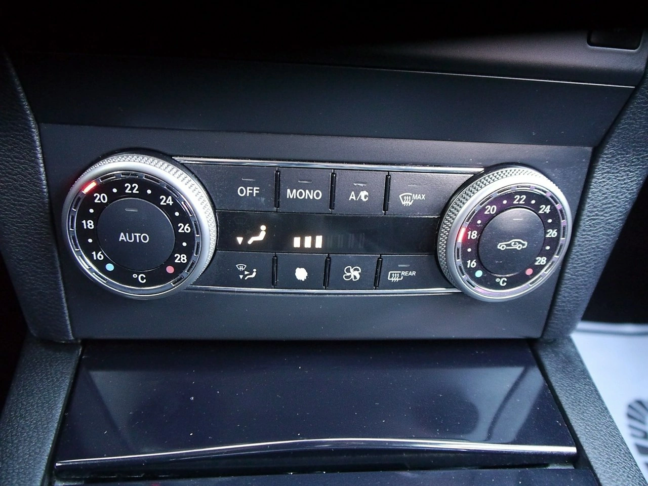 Mercedes GLK 220 - Zdjęcie 26