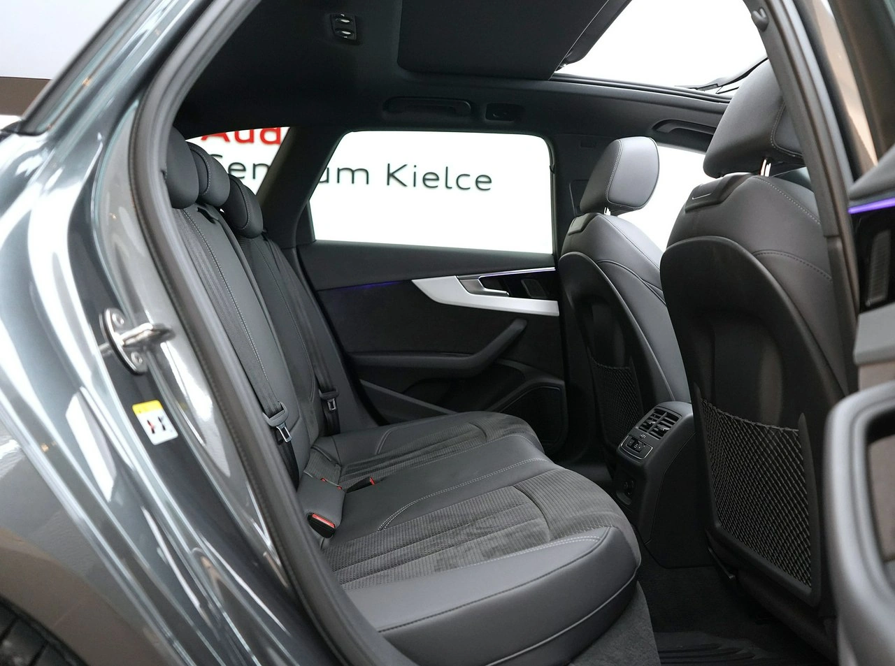 Audi A4 - Zdjęcie 30