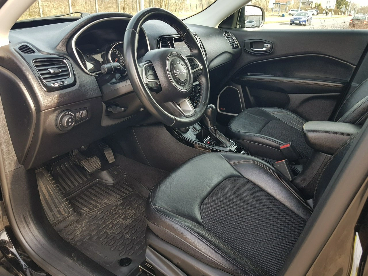 Jeep Compass - Zdjęcie 9