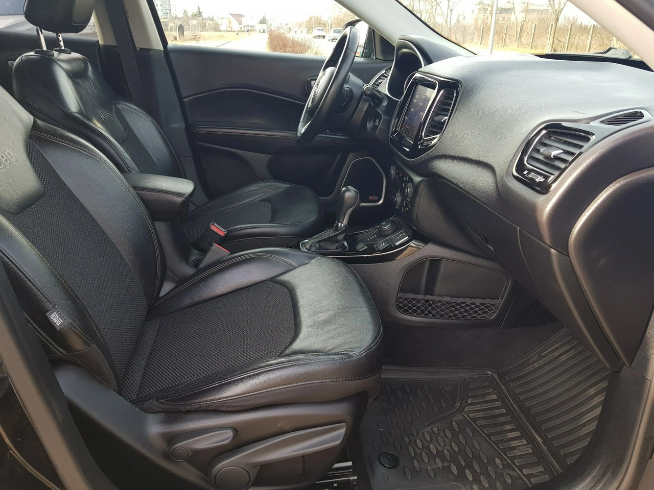 Jeep Compass - Zdjęcie 16