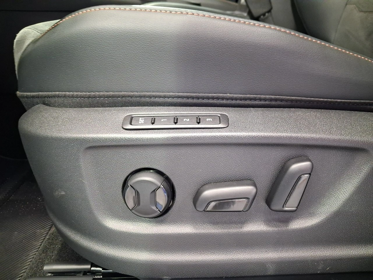 Cupra Ateca - Zdjęcie 12