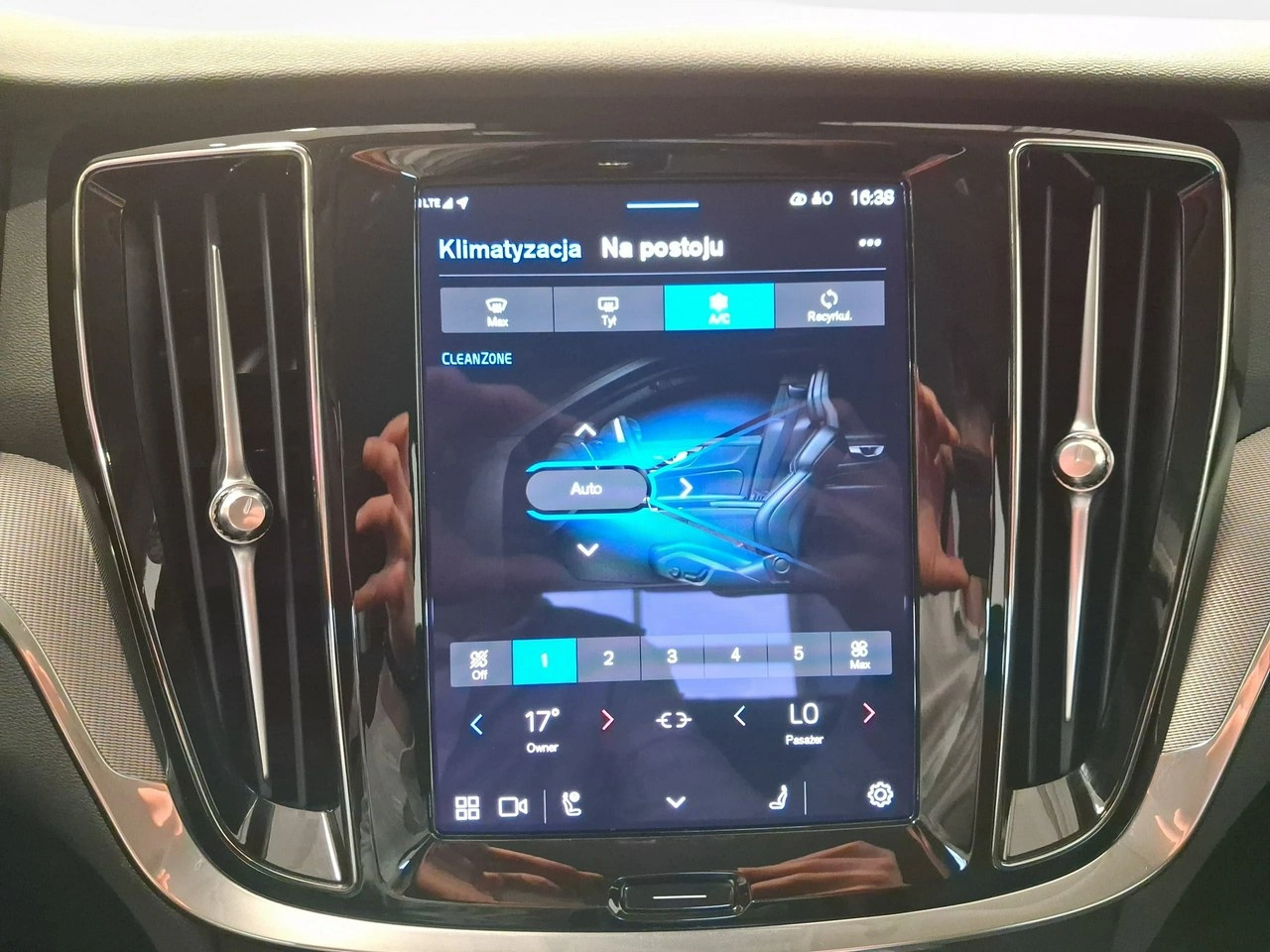 Volvo S60 - Zdjęcie 29