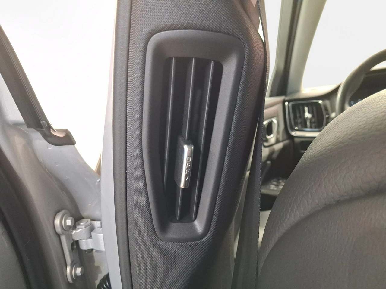 Volvo S60 - Zdjęcie 36