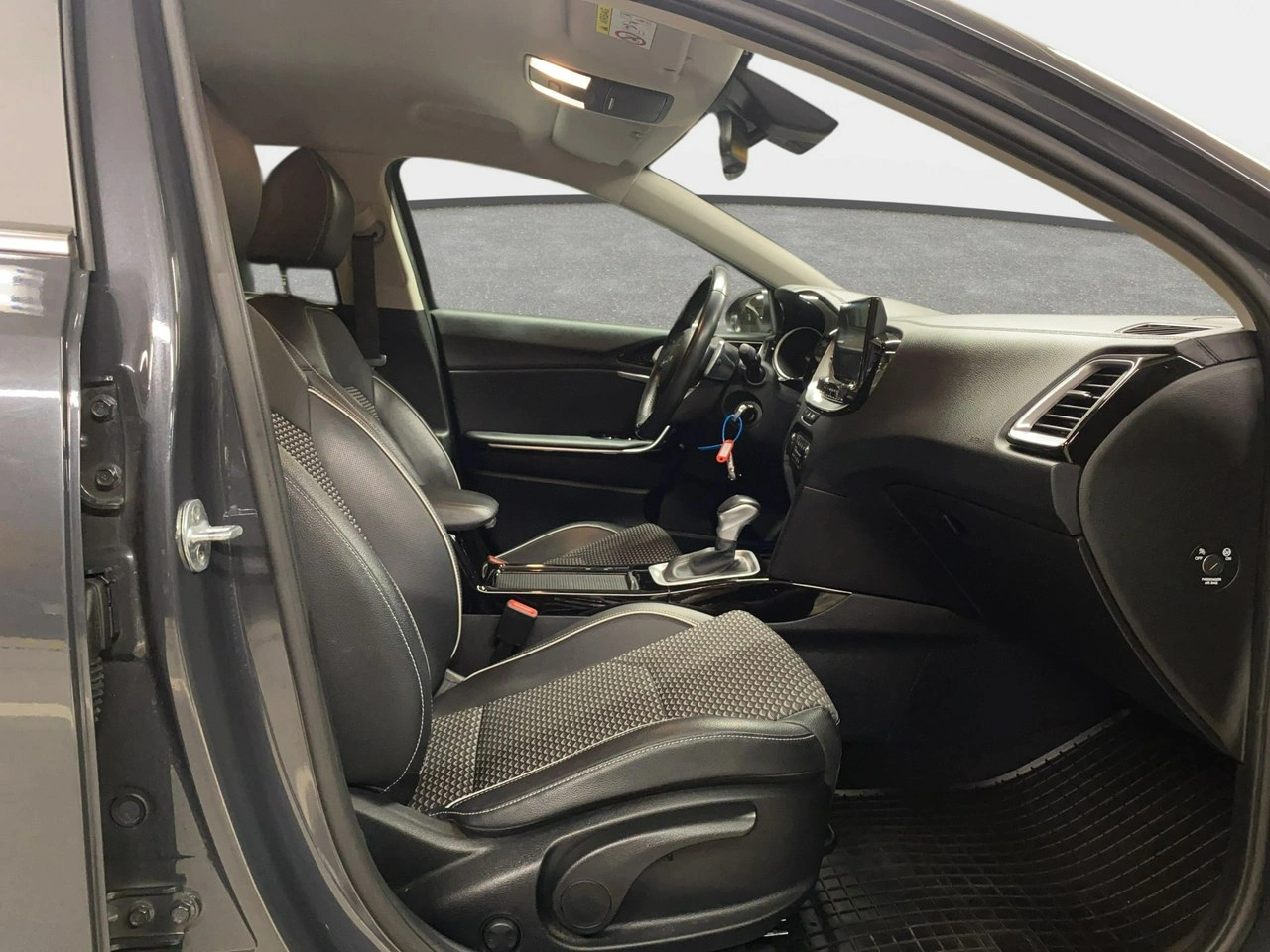 Kia XCeed - Zdjęcie 11