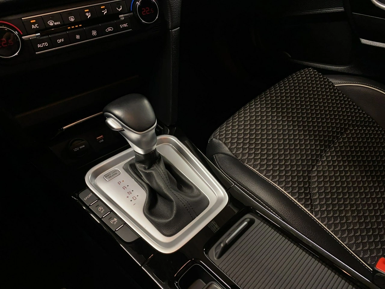 Kia XCeed - Zdjęcie 33