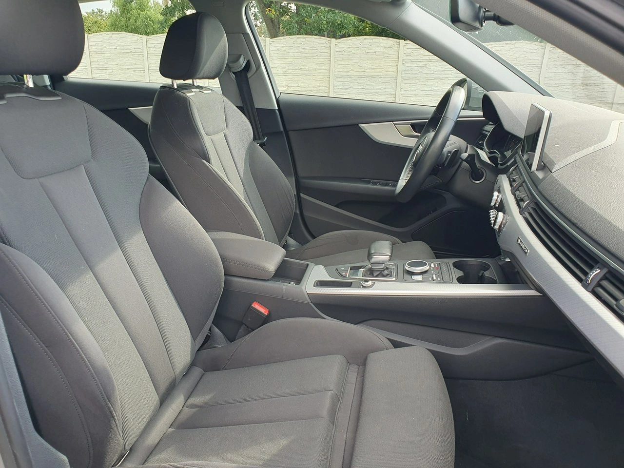 Audi A4 - Zdjęcie 23