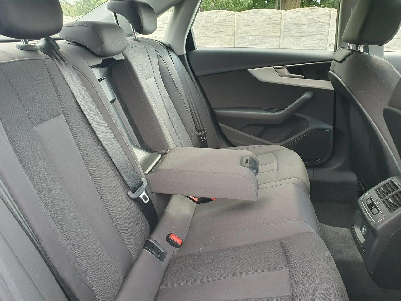 Audi A4 - Zdjęcie 25