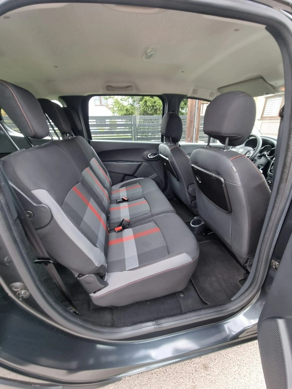 Dacia Lodgy - Zdjęcie 9