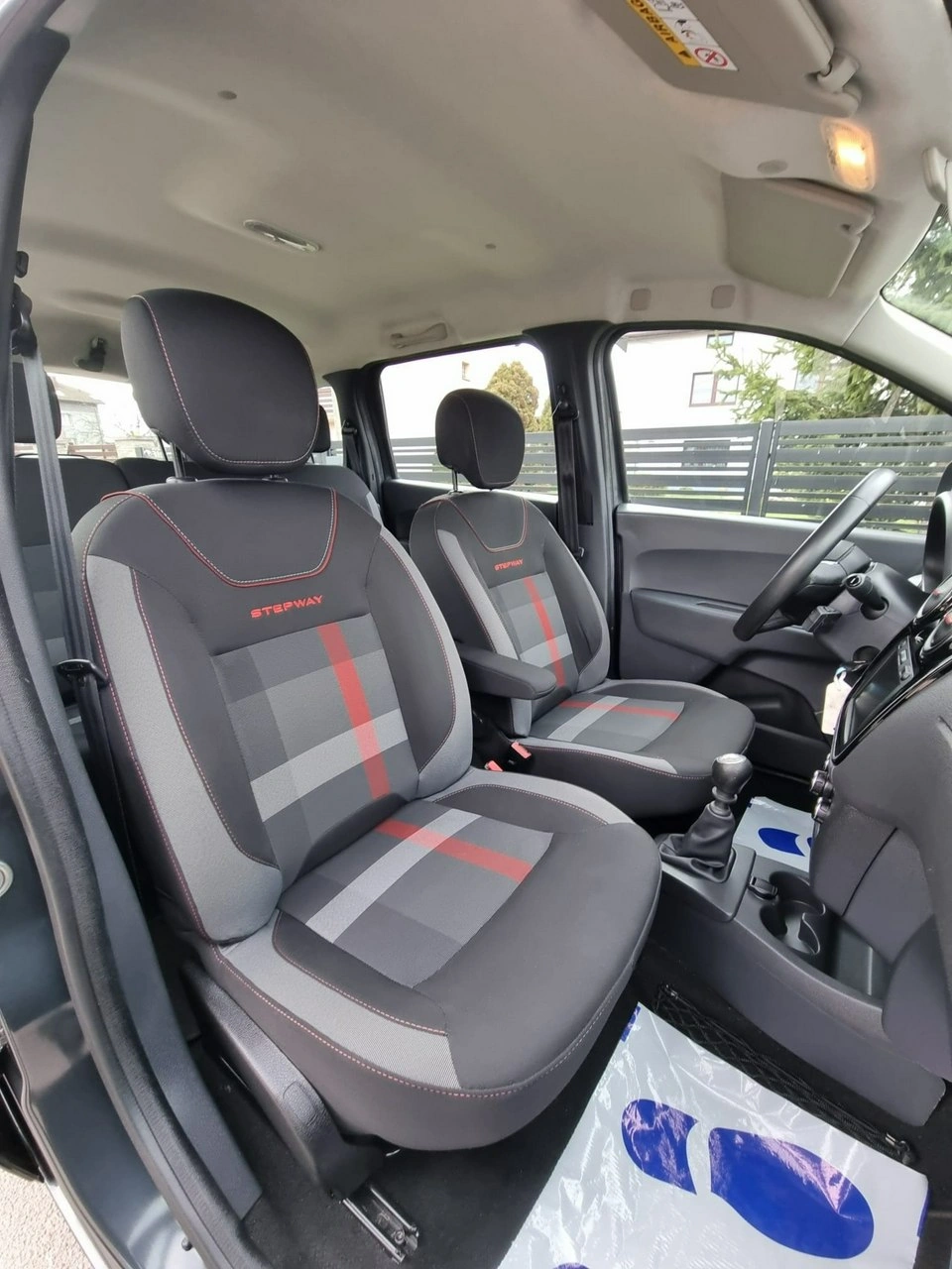 Dacia Lodgy - Zdjęcie 11