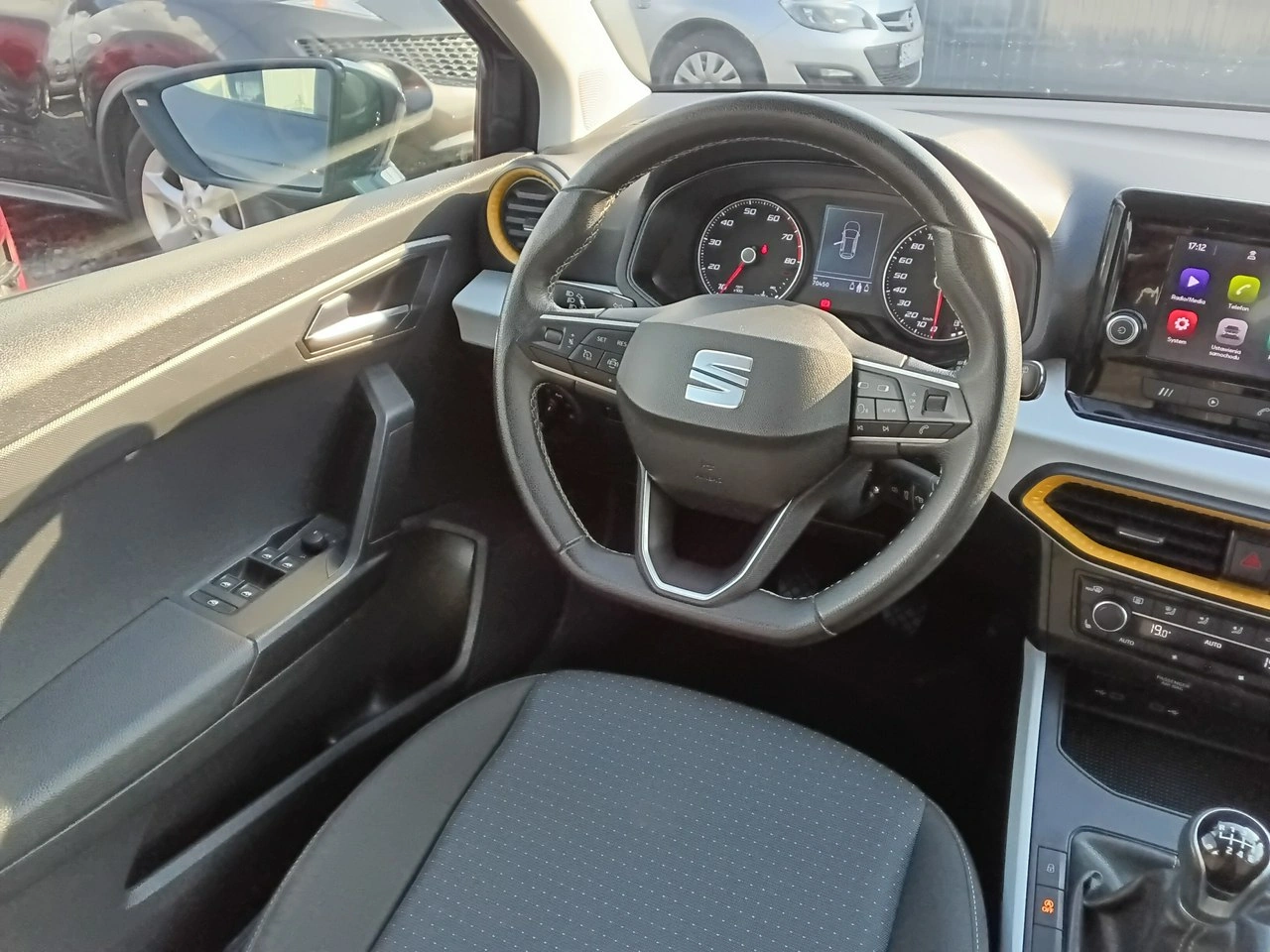 Seat Arona - Zdjęcie 10