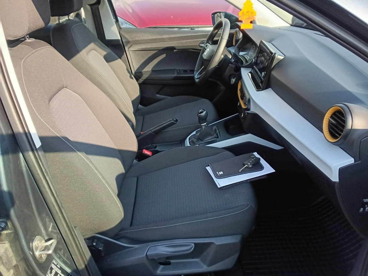 Seat Arona - Zdjęcie 11