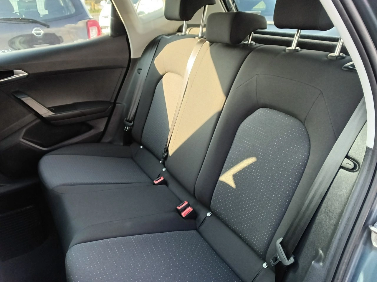 Seat Arona - Zdjęcie 12