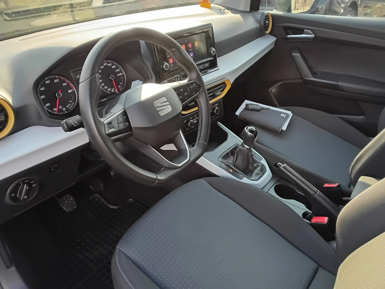 Seat Arona - Zdjęcie 8