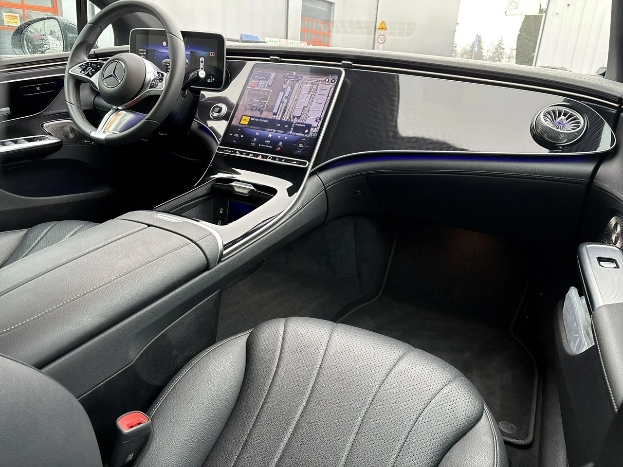 Mercedes EQE - Zdjęcie 16