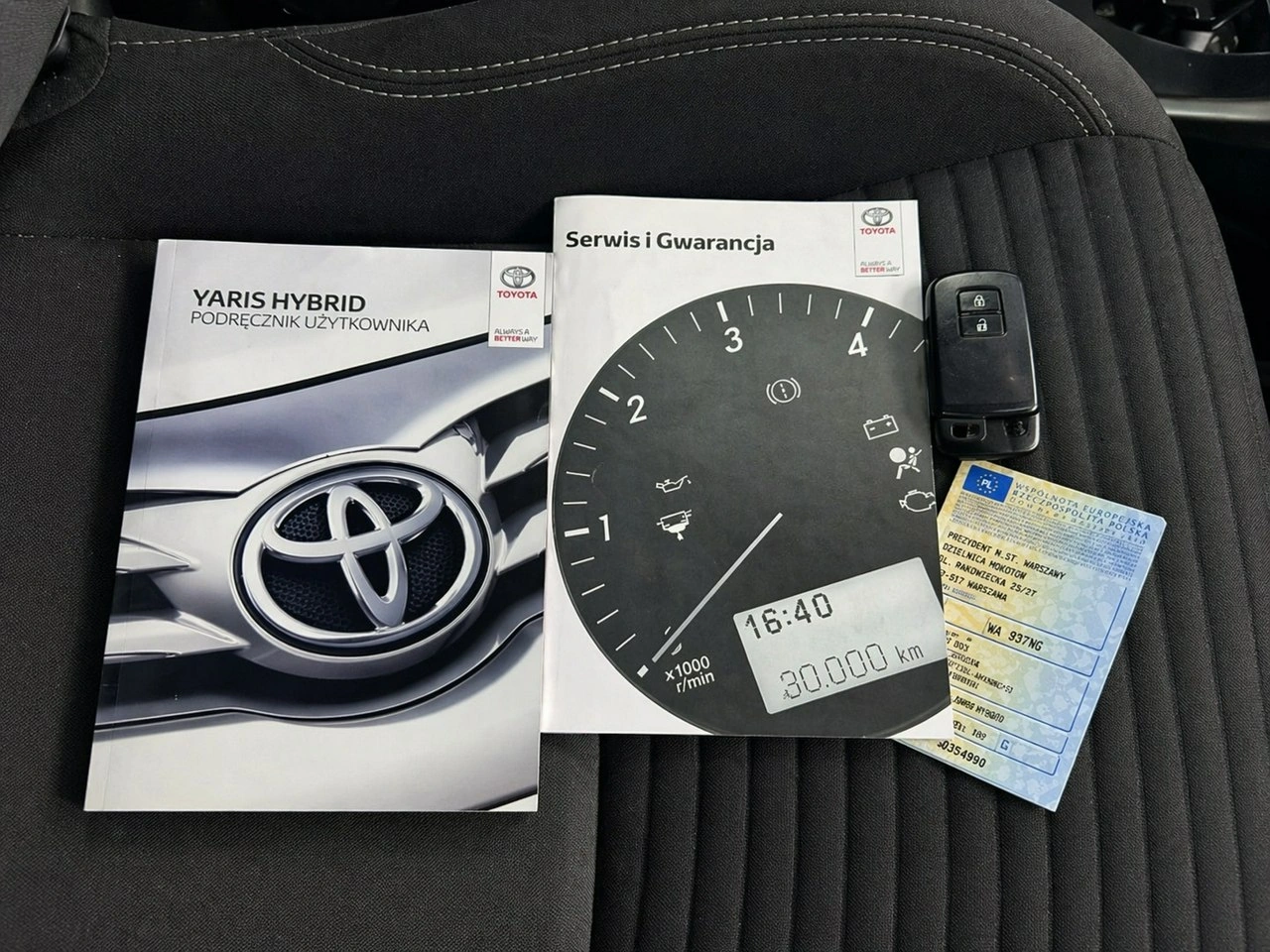 Toyota Yaris - Zdjęcie 11
