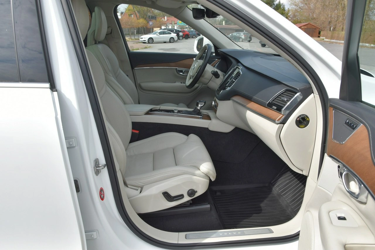 Volvo XC 90 - Zdjęcie 13