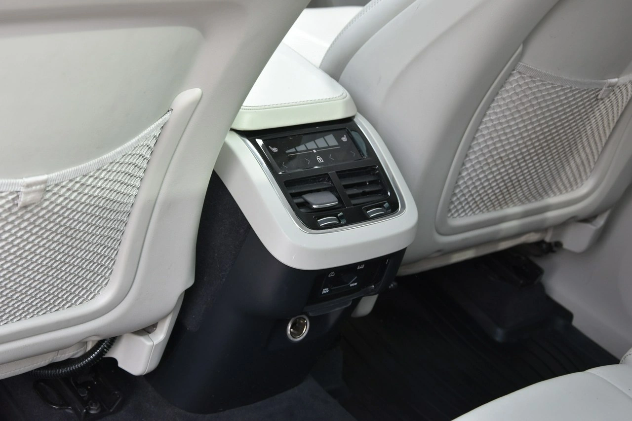 Volvo XC 90 - Zdjęcie 18