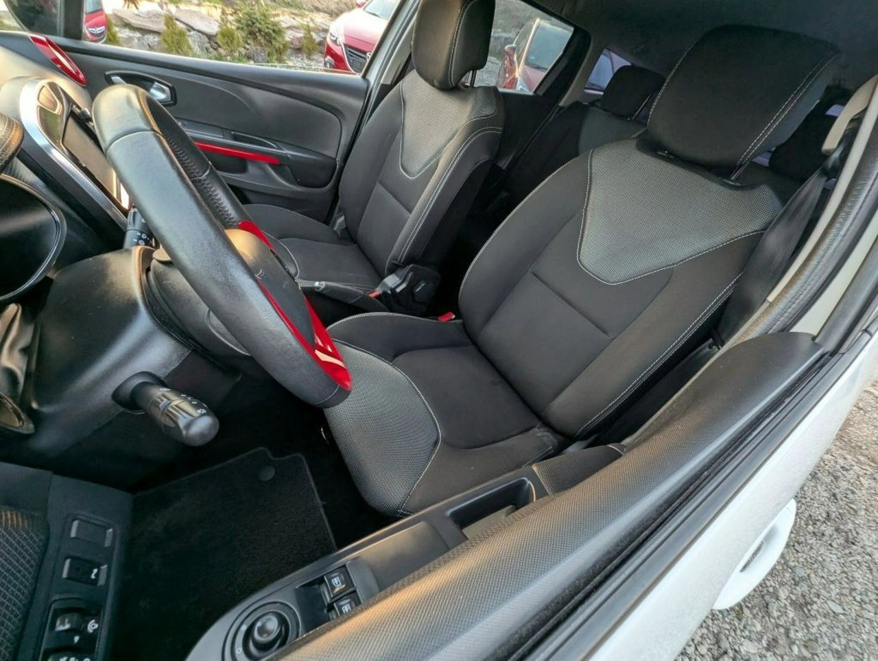 Renault Clio - Zdjęcie 1