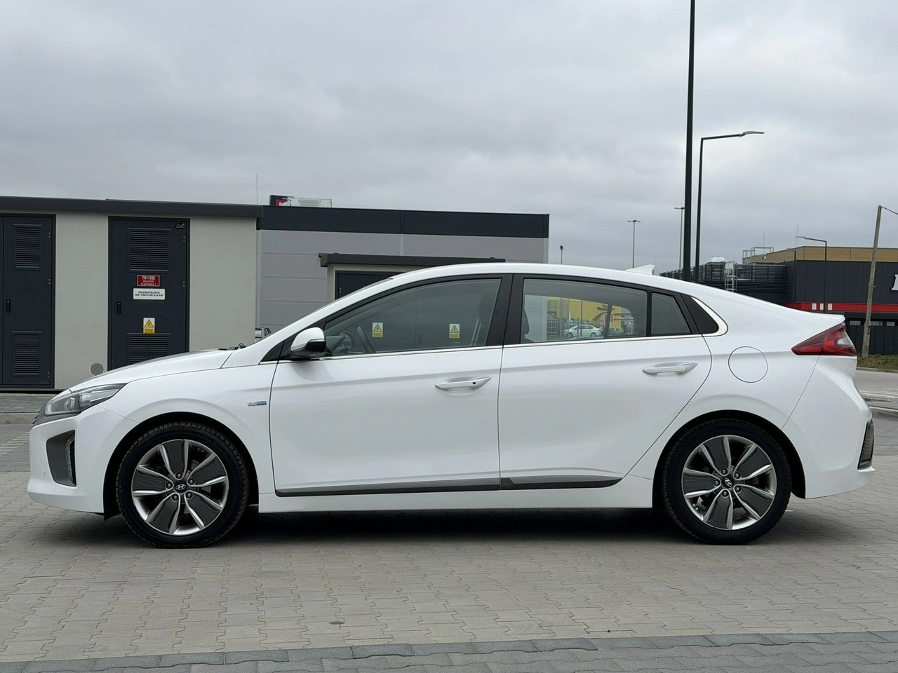 Hyundai IONIQ - Zdjęcie 5