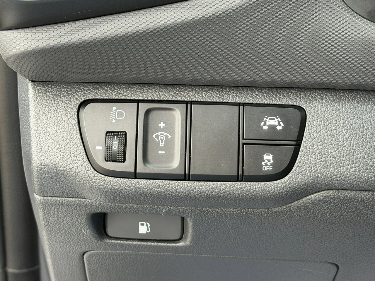 Hyundai IONIQ - Zdjęcie 17