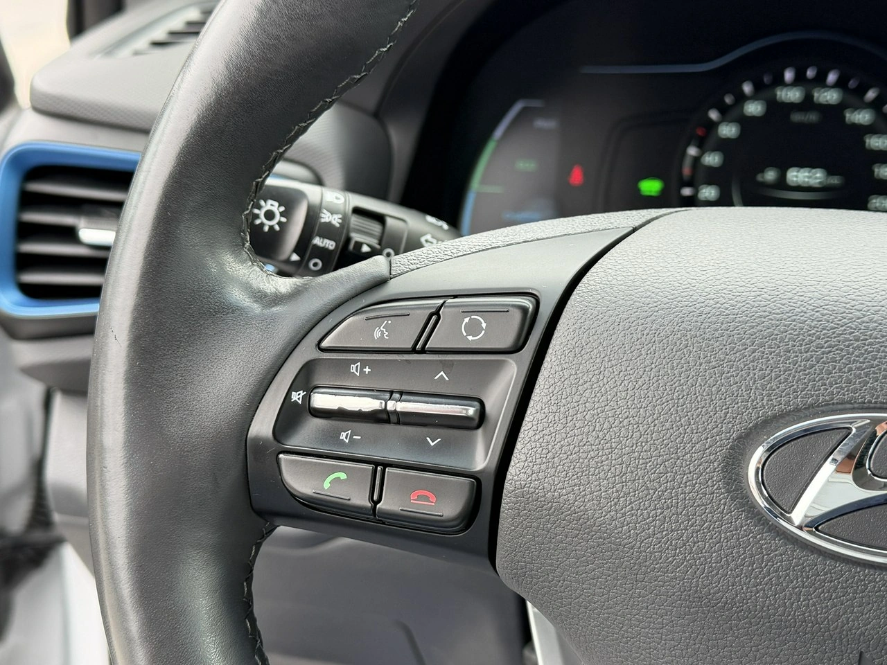 Hyundai IONIQ - Zdjęcie 24