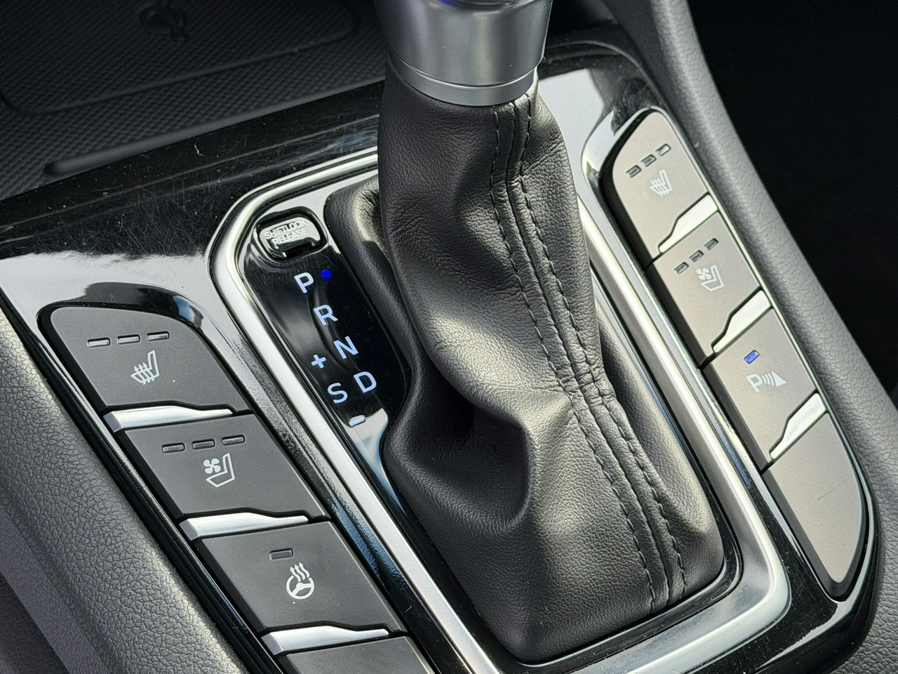 Hyundai IONIQ - Zdjęcie 29