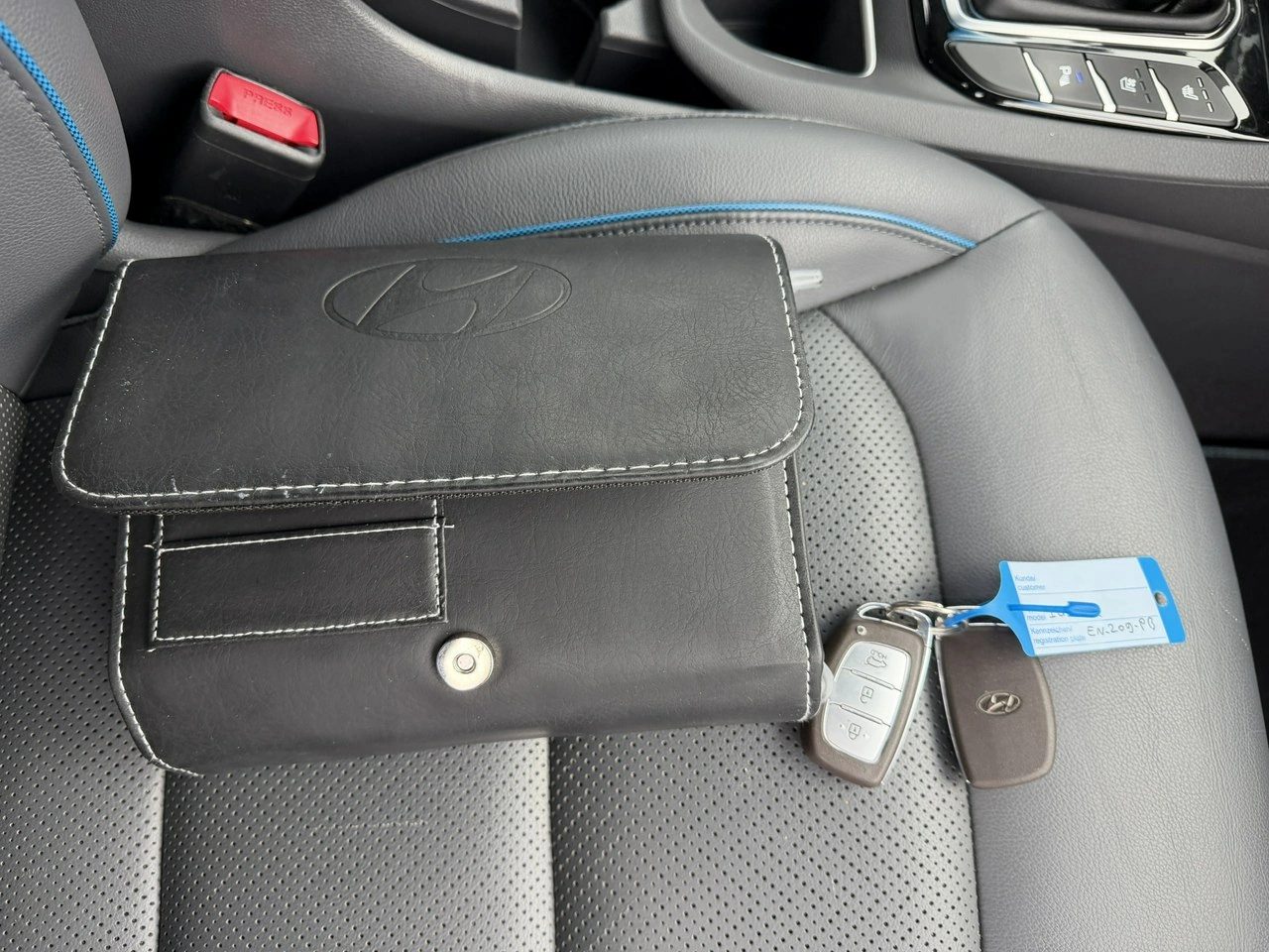 Hyundai IONIQ - Zdjęcie 38