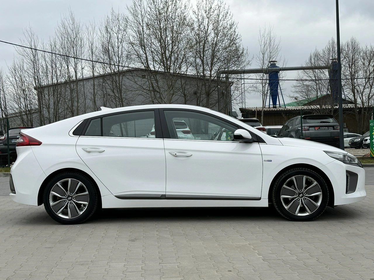 Hyundai IONIQ - Zdjęcie 11