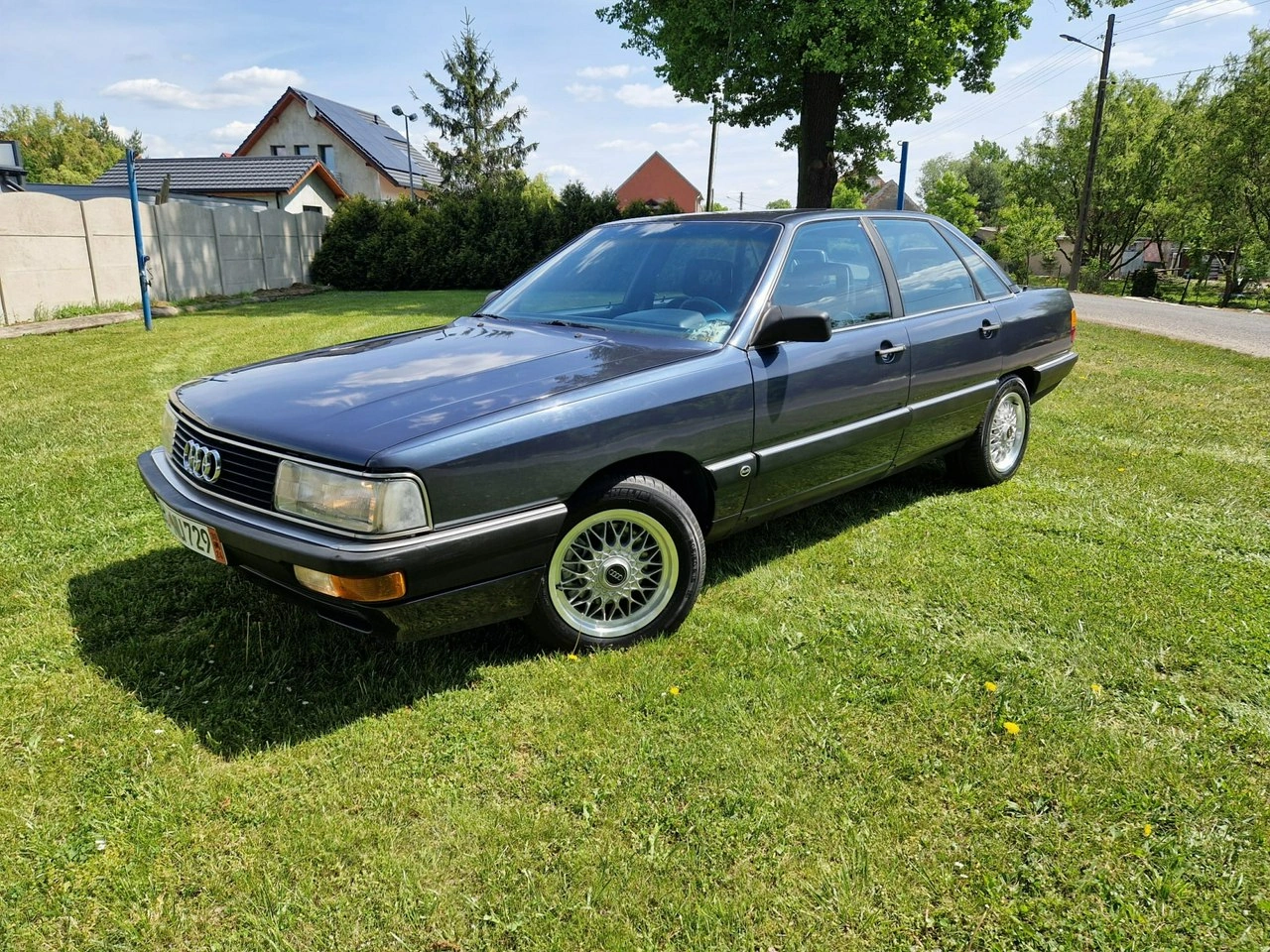 Audi 200 - Główne zdjęcie